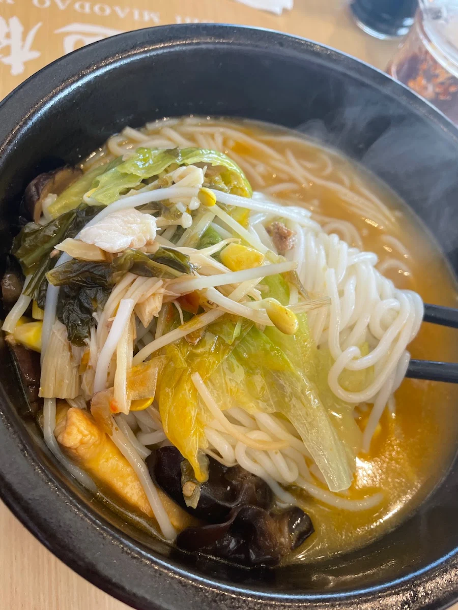 青花椒鱼米线, Shi MiaoDao (Ten Seconds) Yunnan Rice Noodle (Scarborough) 十秒到云南过桥米线